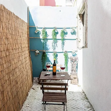 아파트 In Alfama With Patio